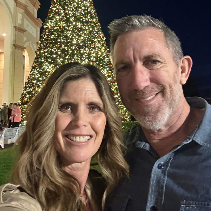 Brandon & Lisa Lewis, 1-800-STRIPER® franchise owner in Bentonville, AR